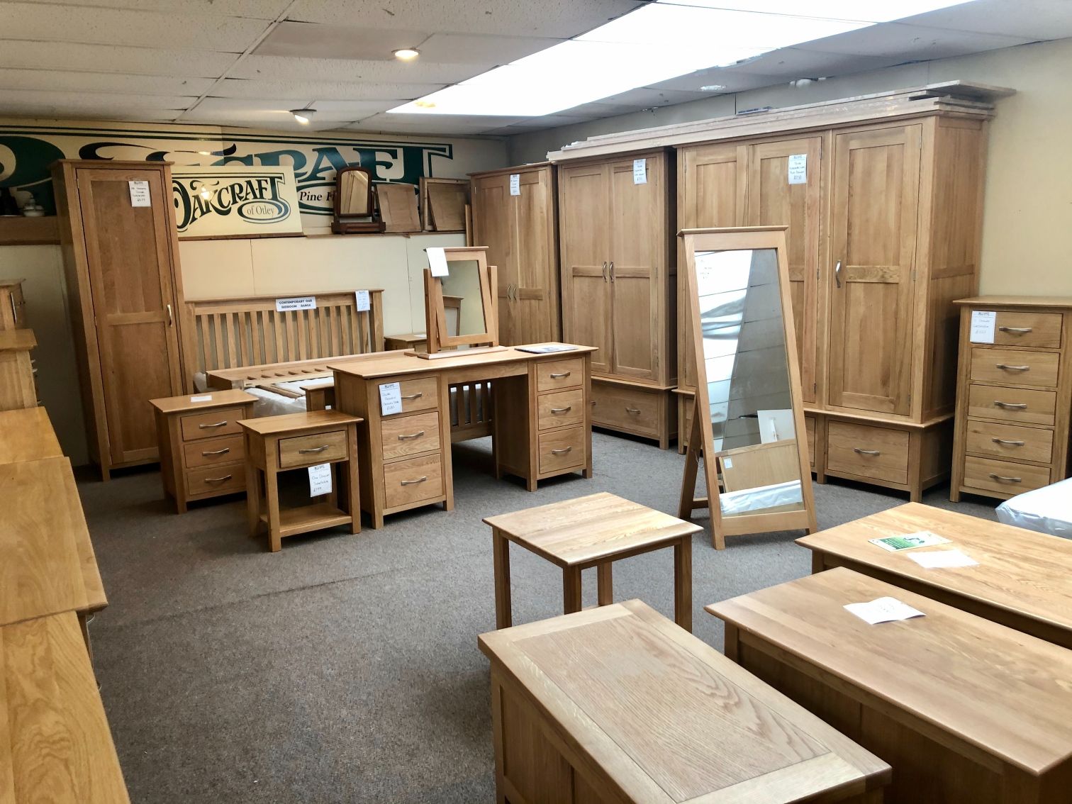 Oak Bedroom Furniture 